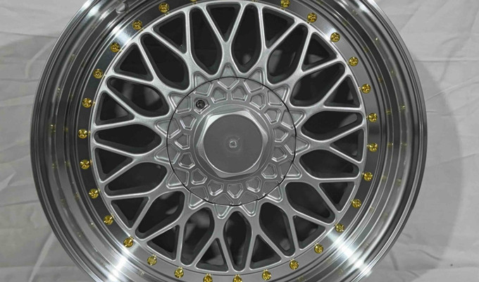 Разноширокие BBS BMW R17 5X120 74,1 Silver Polish Lip