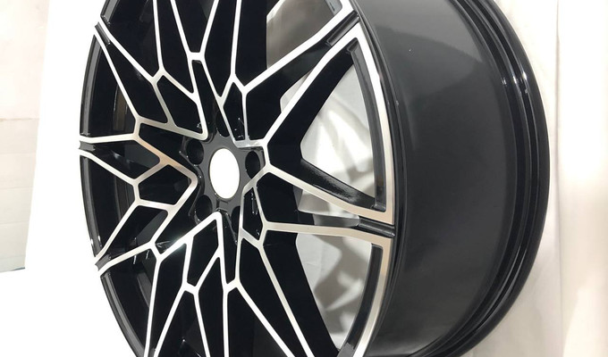 Разноширокие R20 5X112 66,6 Black Machined Face