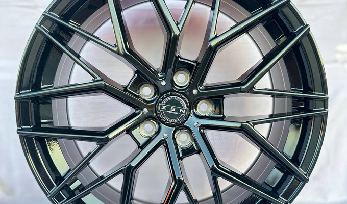  R18 8J 5x112 /  (  ) ET38 73.1 GLOSSY BLACK