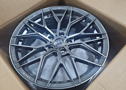 R20 9,5 ET38 73.1 5x114,3 HB