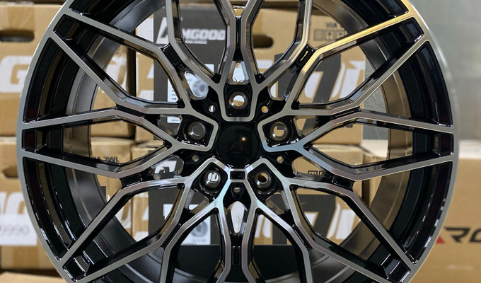 Разноширокие  R20   5X120 72.6 Black Machined Face