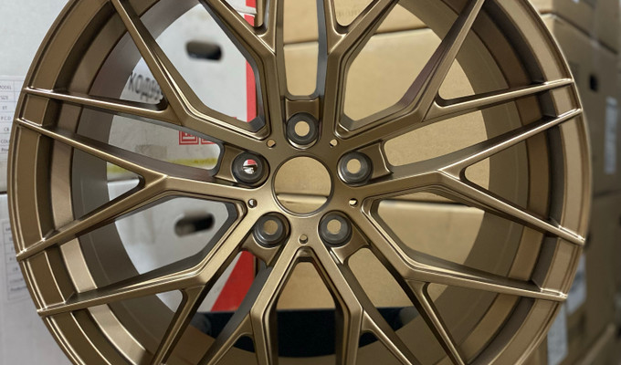 Flow Forged R20 9J 73,1 ET35 5x108 BRONZE