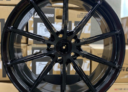 Flow Forged FA834 R20 8,5J 5x114,3 ET35 ЦО 73.1 GLOSS BLACK