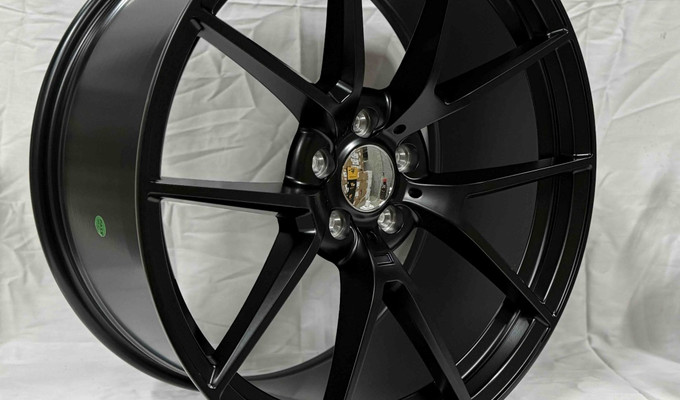 Разноширокие R20 5X112 66,6 Satin Black