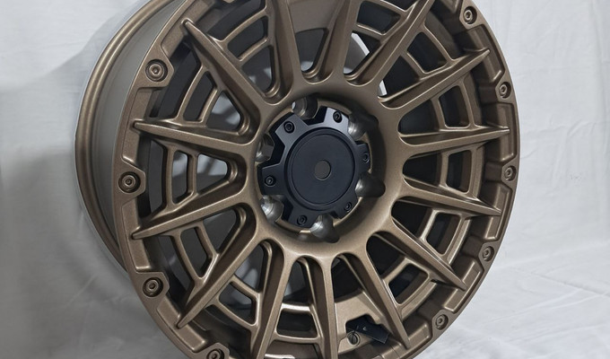 R17 8,5J ET0 6x139,7 110,1 SAND BRONZE