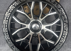  R17 9J 6x139,7 ET0 ЦО110 BLACK MACHINIE