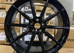 Разноширокие R20 5x112 66,45 BLACK
