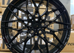 Разноширокие R20 5X112 66.6 Gloss Black