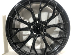 Разноширокие R20 5X120 74,1 GLOSS BLACK