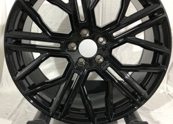 Разноширокие BMW LUMMA R20 5x112 ЦО 66,6 GLOSS BLACK
