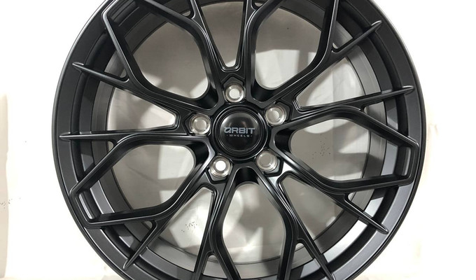 Sakura R18 8J ET35 5x114,3 73,1 MATT BLACK