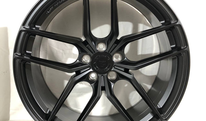 Разноширокие R20 5X112 66,6 Matte Black