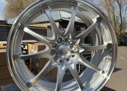 Rays R18 8,5J ET40 5x108 / 5x114,3 73.1 Silver Machine Face/Lip