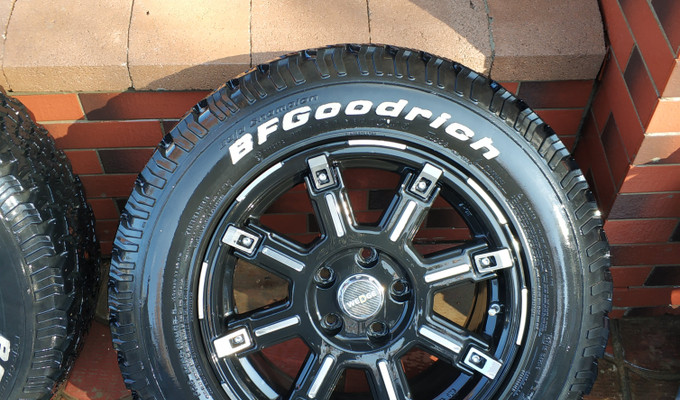 LT BfGoodrich All Terrain T/A 215/70 R16, с дисками 