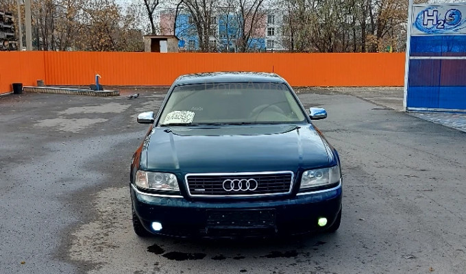 Audi A8 2001 года