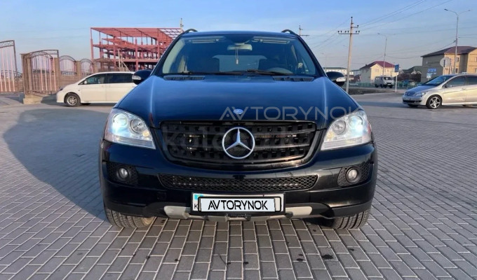 Mercedes-Benz ML-Класс 2006 года