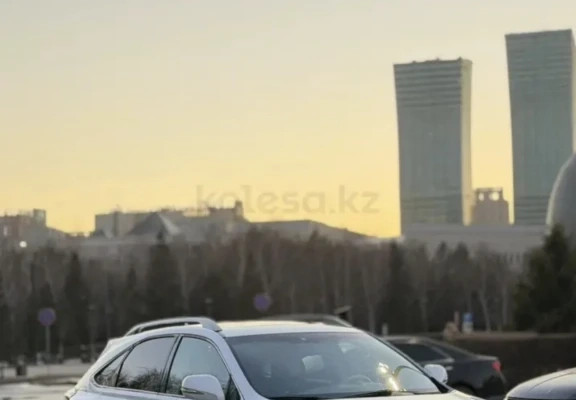 Lexus RX 2011 года