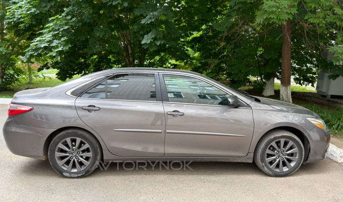 Toyota Camry 2015 года