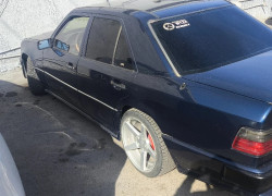 Mercedes-Benz E-Класс 1994 года