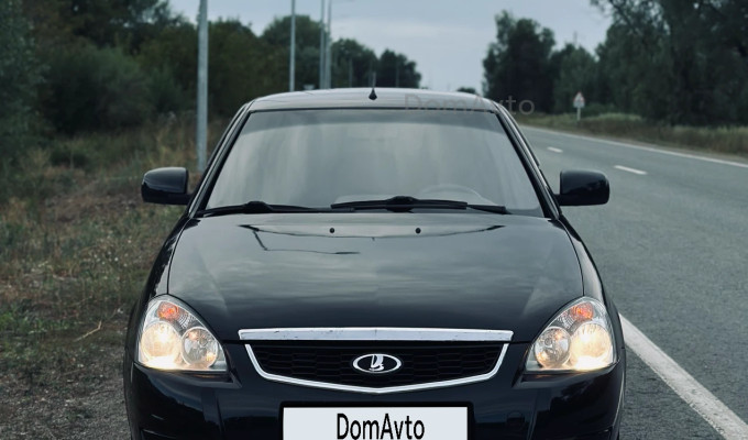 ВАЗ (Lada) Priora 2013 года