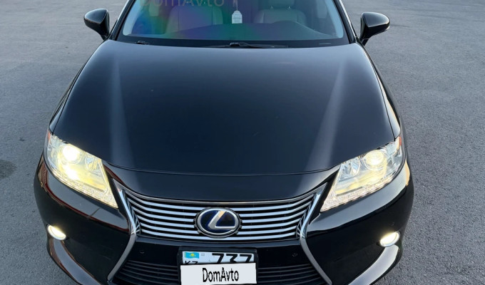 Lexus ES 2014 года