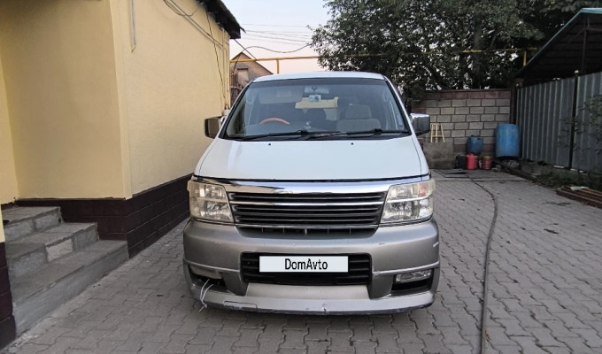Nissan Elgrand 1998 года