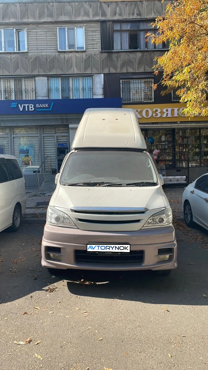 Toyota Granvia, 1997