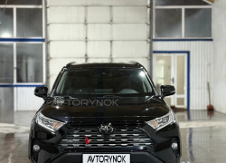 Toyota RAV4 2020 года