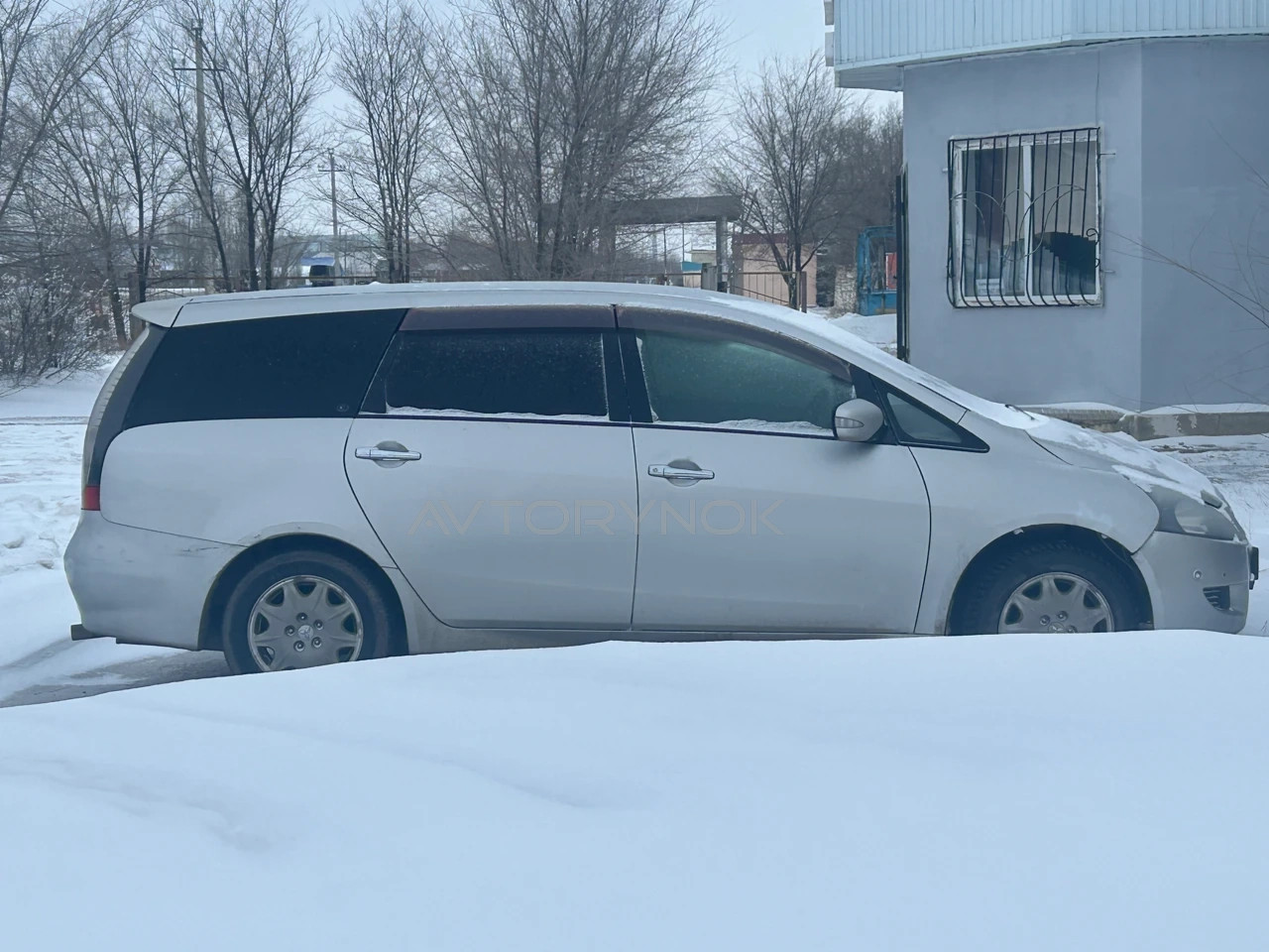 Mitsubishi Grandis, 2004