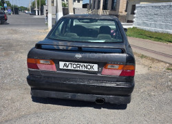 Nissan Primera 1990 года