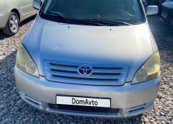 Toyota Avensis 2003 года