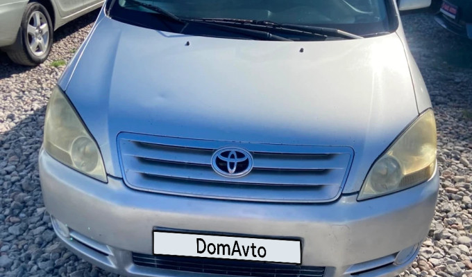 Toyota Avensis 2003 года