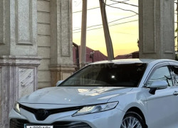 Toyota Camry 2020 года