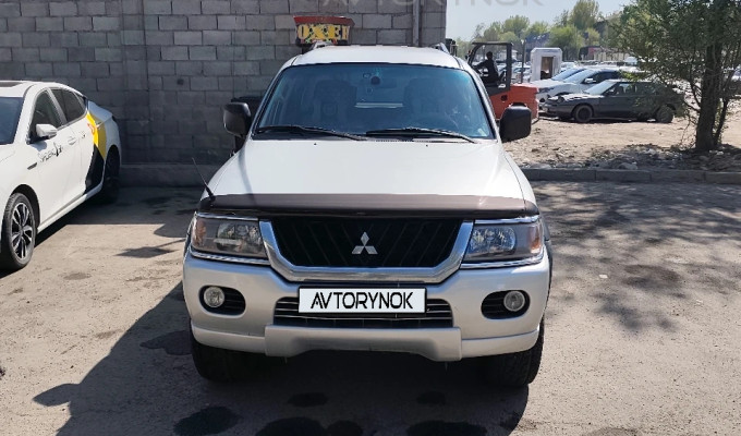 Mitsubishi Montero Sport 2003 года