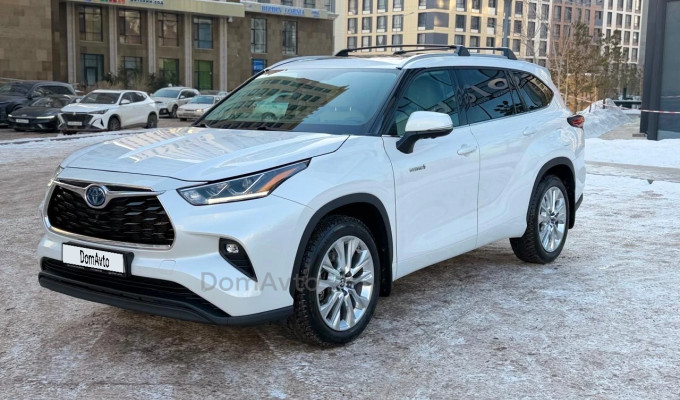 Toyota Highlander 2024 года