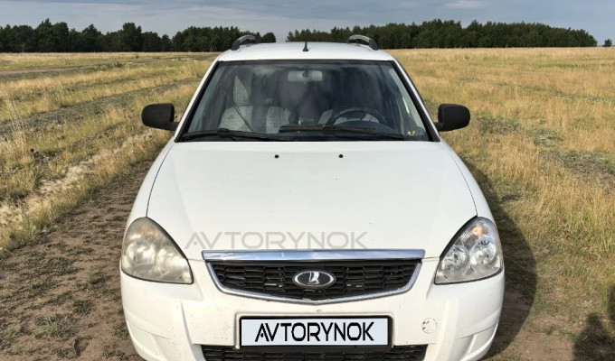 ВАЗ (Lada) Priora 2013 года