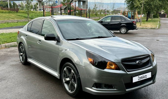 Subaru Legacy 2011 года