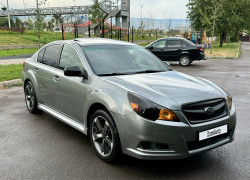 Subaru Legacy 2011 года