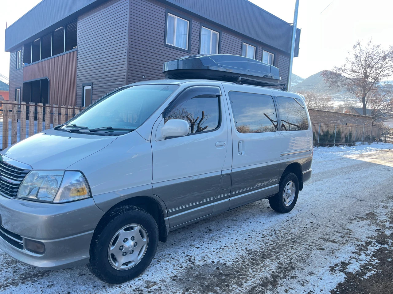 Toyota Grand HiAce, 1999