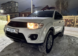 Mitsubishi Pajero Sport 2015 года