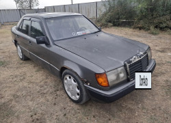 Mercedes-Benz E-Класс 1990 года