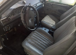 Mercedes-Benz E-Класс 1990 года