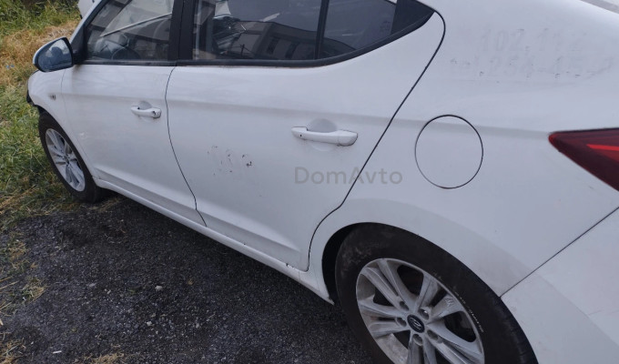 Hyundai Elantra 2017 года
