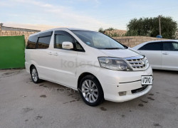 Toyota Alphard 2004 года