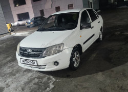 ВАЗ (Lada) Granta 2012 года