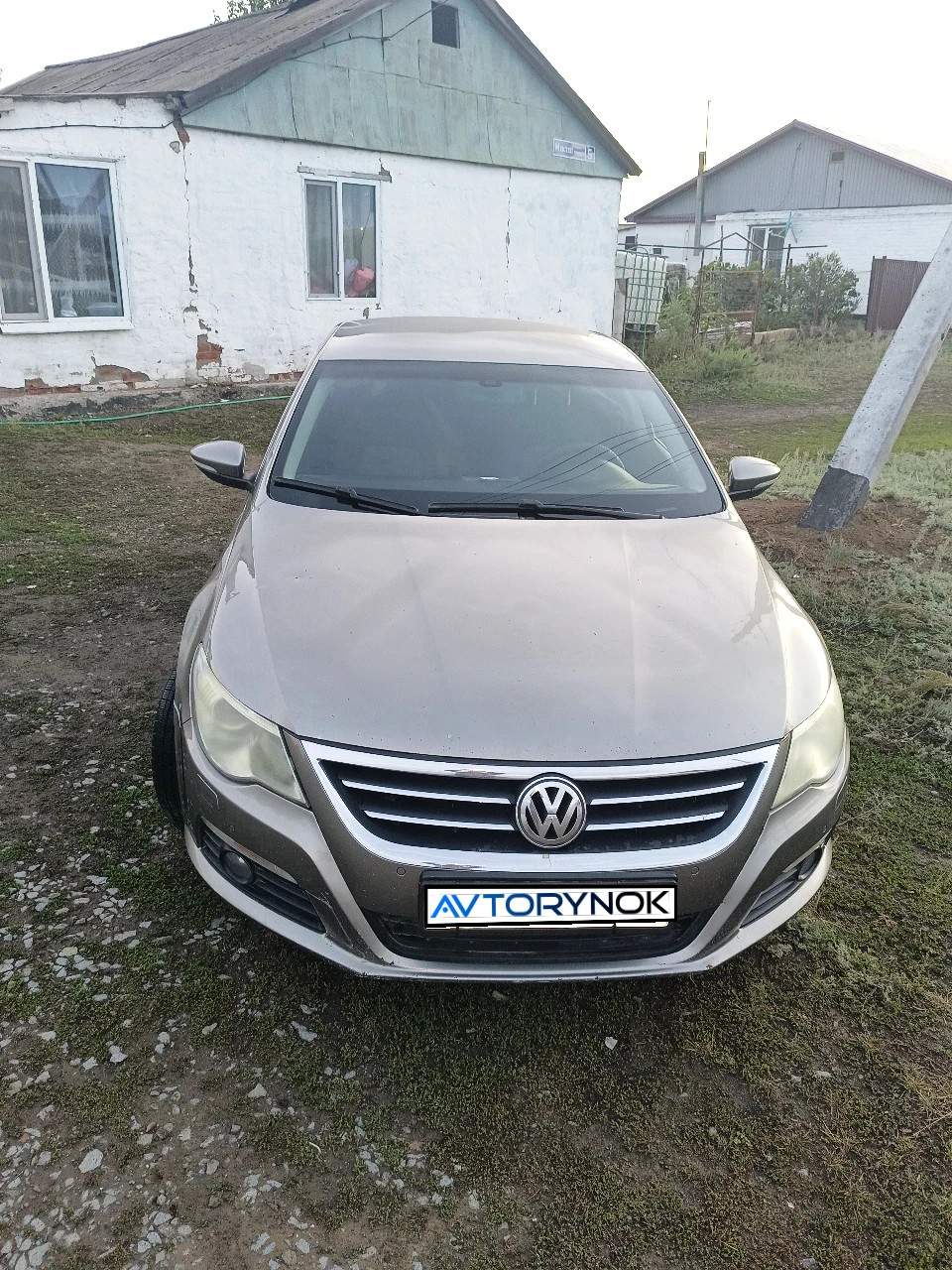 Volkswagen Passat, 2010