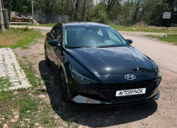Hyundai Elantra 2021 года