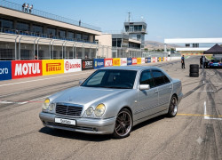 Mercedes-Benz E-Класс 1997 года