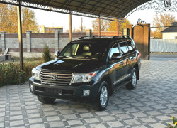 Toyota Land Cruiser 2013 года
