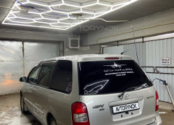 Mazda MPV 2001 года